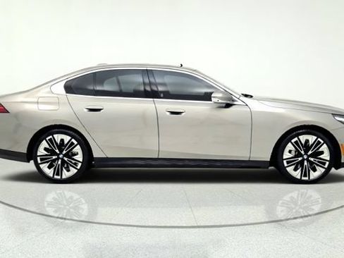 Used 2026 BMW 530i RWD image 10
