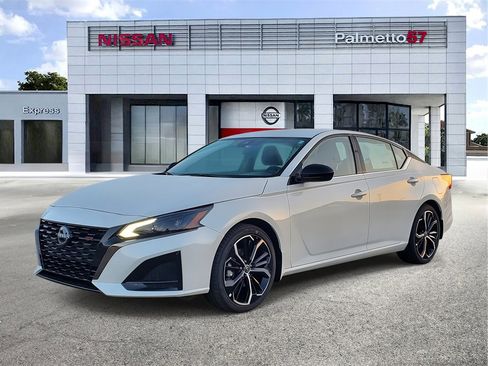 New 2025 Nissan Altima 2.5 SR image 3