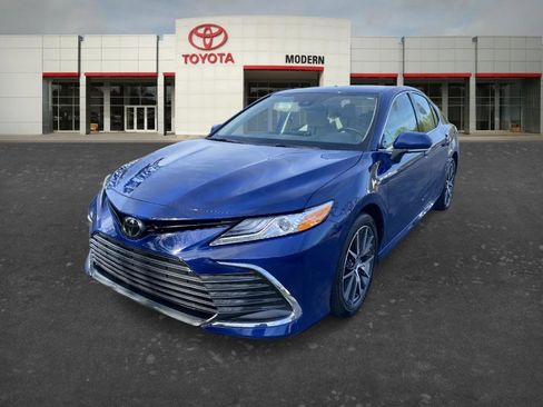 Used 2024 Toyota Camry XLE image 1