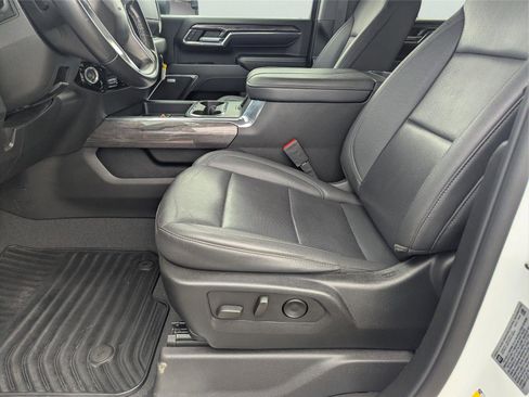 Used 2024 Chevrolet Silverado 2500 LTZ w/ LTZ Convenience Package image 13