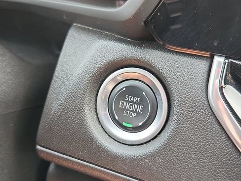 Used 2024 Chevrolet Colorado W/T RWD image 30