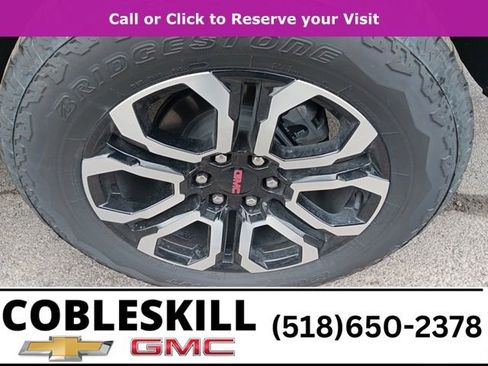 New 2025 GMC Canyon AT4 w/ Nightfall Edition image 9