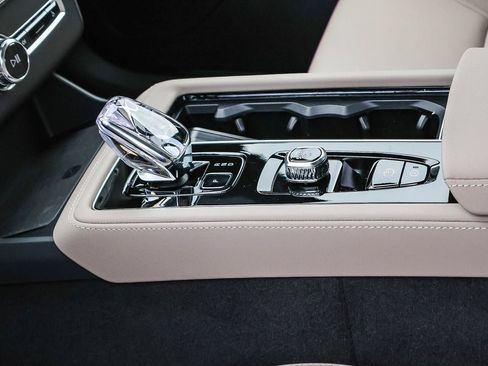 New 2027 Volvo XC90 B6 Plus AWD/4WD image 23