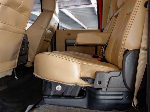 Used 2015 Ford F350 Lariat w/ Lariat Interior Package image 37