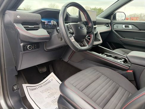 Used 2025 Ford Explorer ST-Line w/ Premium Package image 16