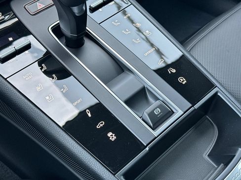 New 2026 Porsche Macan AWD/4WD image 26