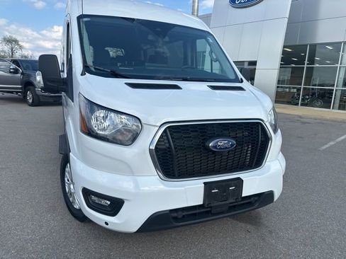 Used 2024 Ford Transit 350 XLT RWD image 5