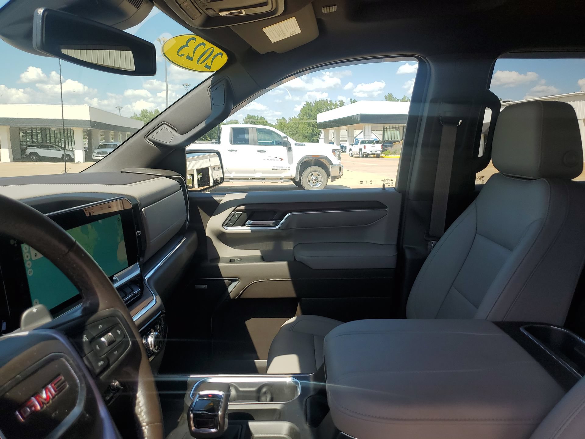 Used 2023 GMC Sierra 1500 SLT w/ SLT Premium Package AWD/4WD image 27