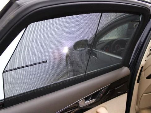 Used 2013 Audi A8 L 3.0T w/ Driver Assistance Pkg image 22