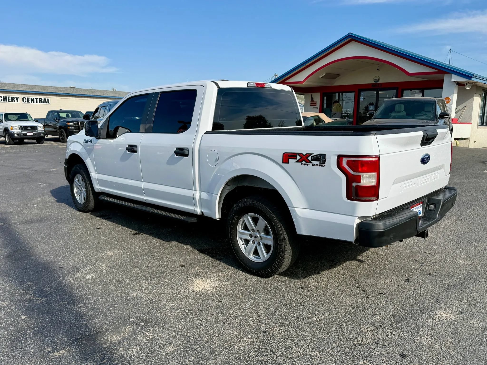 Used 2018 Ford F150 XL w/ Equipment Group 101A Mid AWD/4WD image 3