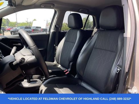 Used 2022 Chevrolet Trax LT w/ Driver Confidence Package AWD/4WD image 11