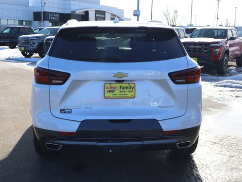 Certified 2025 Chevrolet Blazer Premier w/ Driver Confidence II Package image 6