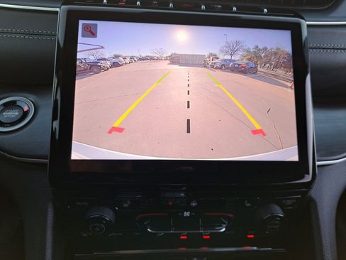 New 2025 Jeep Grand Cherokee Limited image 9