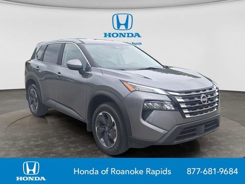 Used 2024 Nissan Rogue SV AWD/4WD image 7