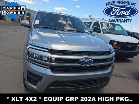 Used 2024 Ford Expedition XLT RWD image 2