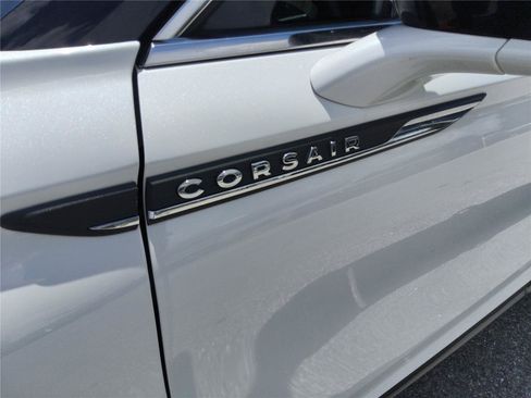 Used 2023 Lincoln Corsair Reserve w/ Equipment Group 201A FWD image 10
