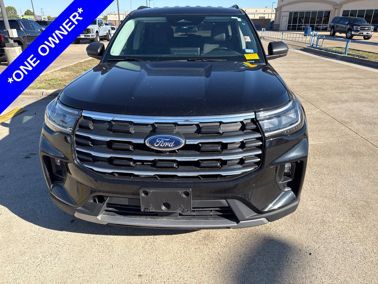 Used 2025 Ford Explorer Active w/ Active Comfort Package RWD image 2