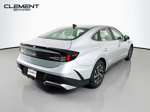New 2026 Hyundai Sonata Blue FWD image 6