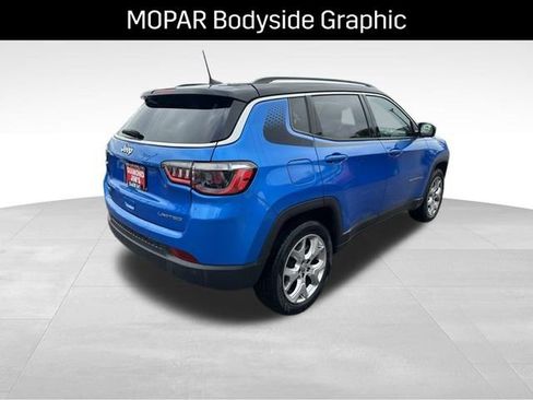 Used 2022 Jeep Compass Limited w/ Mopar Graphics Package image 19