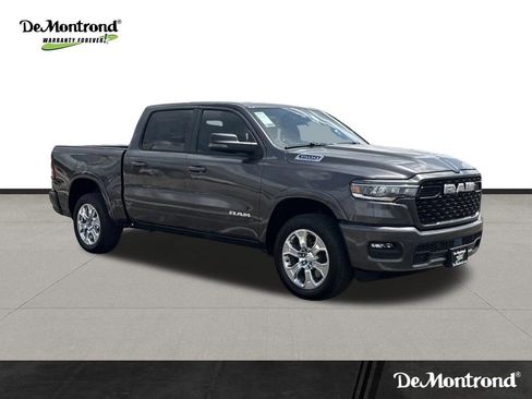 New 2026 RAM 1500 4x4 Crew Cab image 3