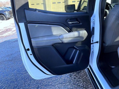 Used 2024 Chevrolet Colorado ZR2 w/ Technology Package image 21