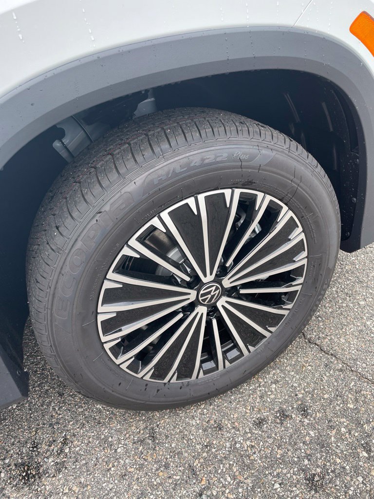 New 2026 Volkswagen Tiguan S AWD/4WD image 8