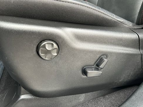 Used 2025 Dodge Durango GT image 21