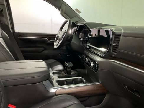 Used 2024 GMC Sierra 1500 SLT w/ SLT Premium Plus Package RWD image 36