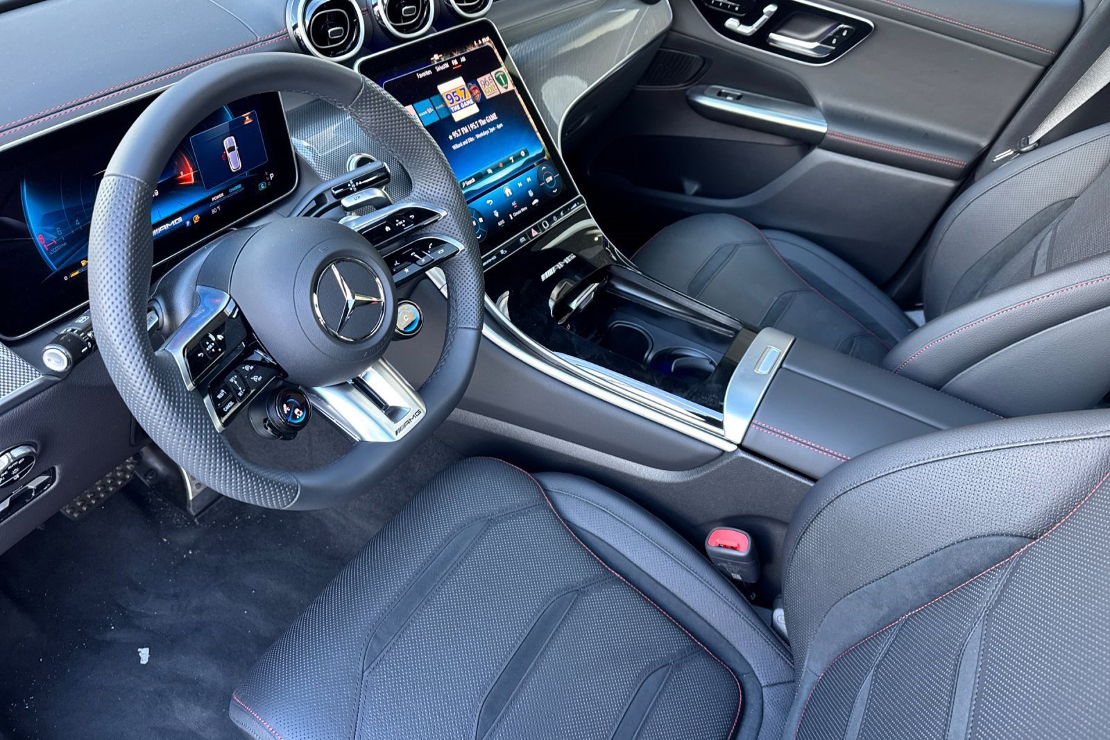 New 2026 Mercedes-Benz GLC 43 AMG 4MATIC image 4