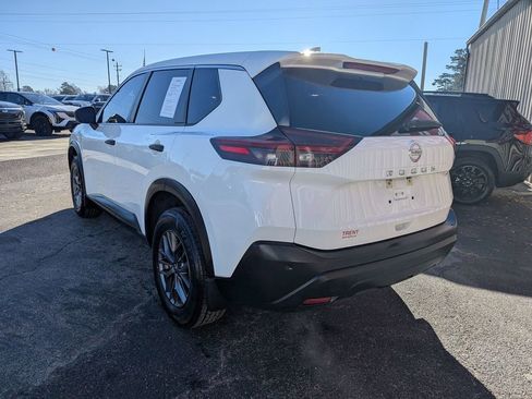 Used 2021 Nissan Rogue S image 3