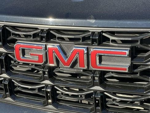 Used 2024 GMC Canyon Elevation w/ Trailering Package image 30