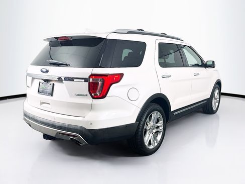 Used 2017 Ford Explorer Limited w/ Equipment Group 301A FWD image 9