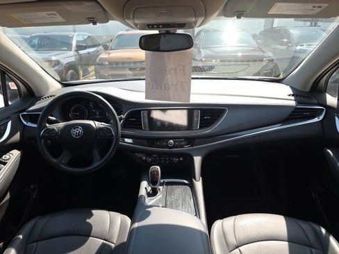 Used 2019 Buick Enclave Essence AWD/4WD image 17