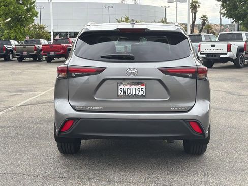 Certified 2026 Toyota Highlander XLE AWD/4WD image 4