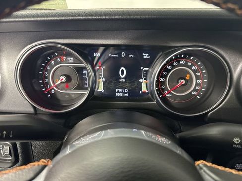Used 2020 Jeep Gladiator Mojave AWD/4WD image 16