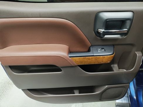 Used 2015 Chevrolet Silverado 1500 High Country image 27