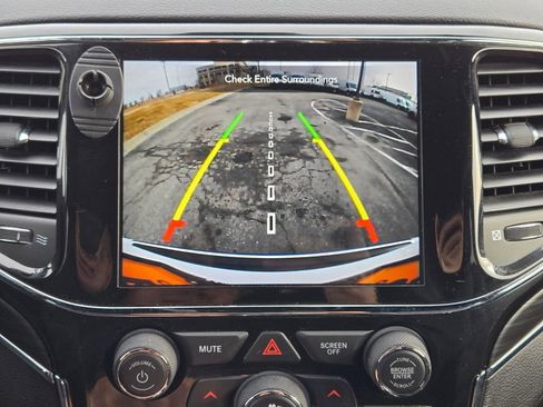 Used 2021 Jeep Grand Cherokee Limited image 25