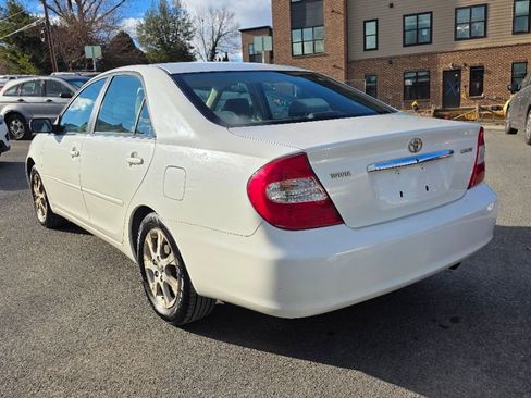 Used 2004 Toyota Camry LE image 5