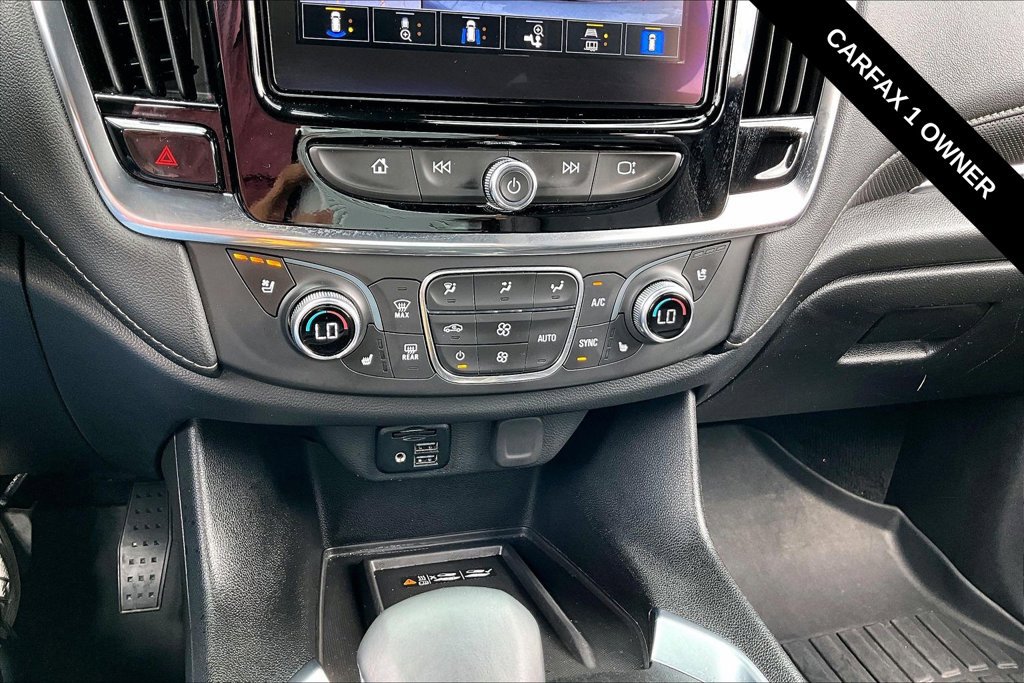 Used 2023 Chevrolet Traverse Premier w/ Redline Edition FWD image 8