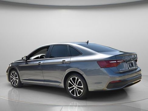 Certified 2023 Volkswagen Jetta Sport FWD image 4