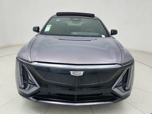 Used 2024 Cadillac Lyriq Sport image 2