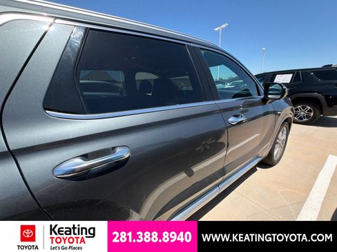 Used 2020 Hyundai Palisade Limited FWD image 2