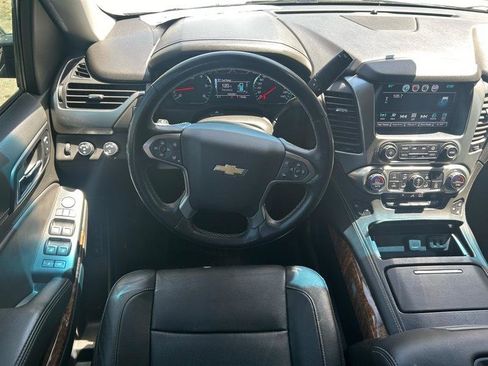 Used 2018 Chevrolet Suburban Premier AWD/4WD image 9