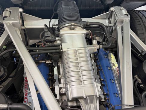 Used 2006 Ford GT RWD image 61