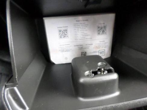 Used 2024 GMC Savana 2500 w/ Driver Convenience Package image 16