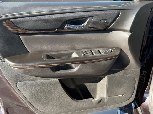 Used 2015 GMC Acadia Denali image 13