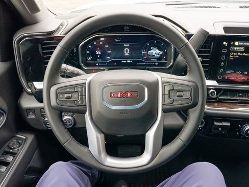 New 2026 GMC Sierra 1500 Elevation image 31