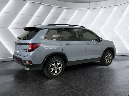 Used 2023 Honda Passport TrailSport image 4