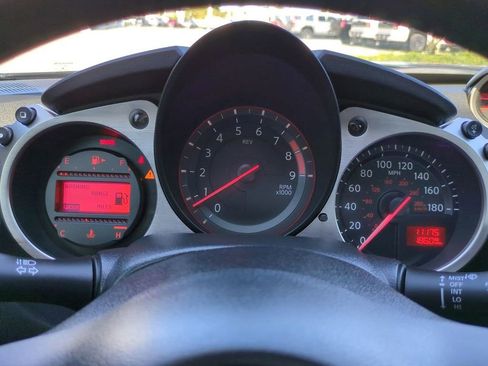 Used 2017 Nissan 370Z Touring image 26