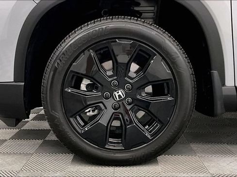 Used 2026 Honda Pilot Black Edition image 10